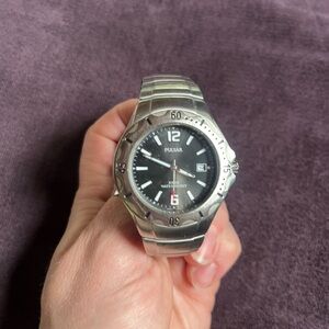 Pulsar VX32 Vintage Mens Black Dial Stainless Steel Watch